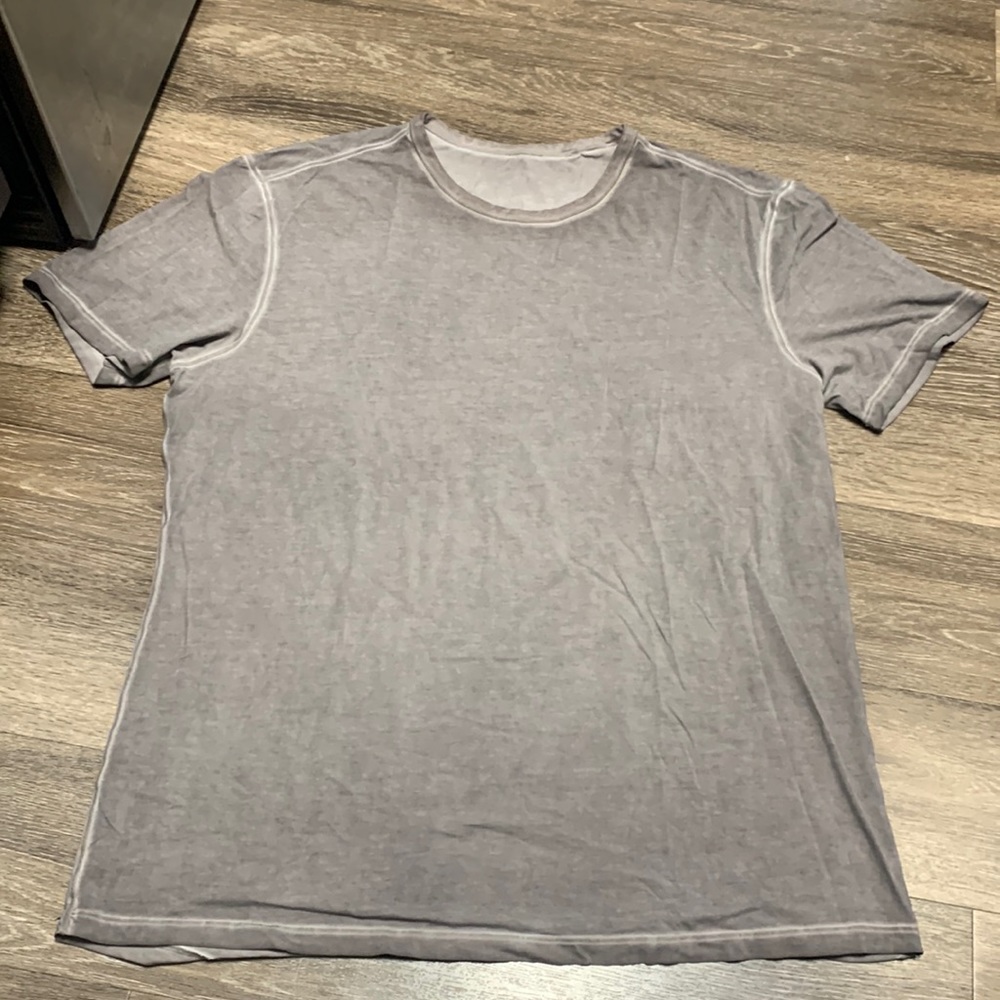lululemon athletica Men's Short Sleeve Crew T-Shirt in Light Gray